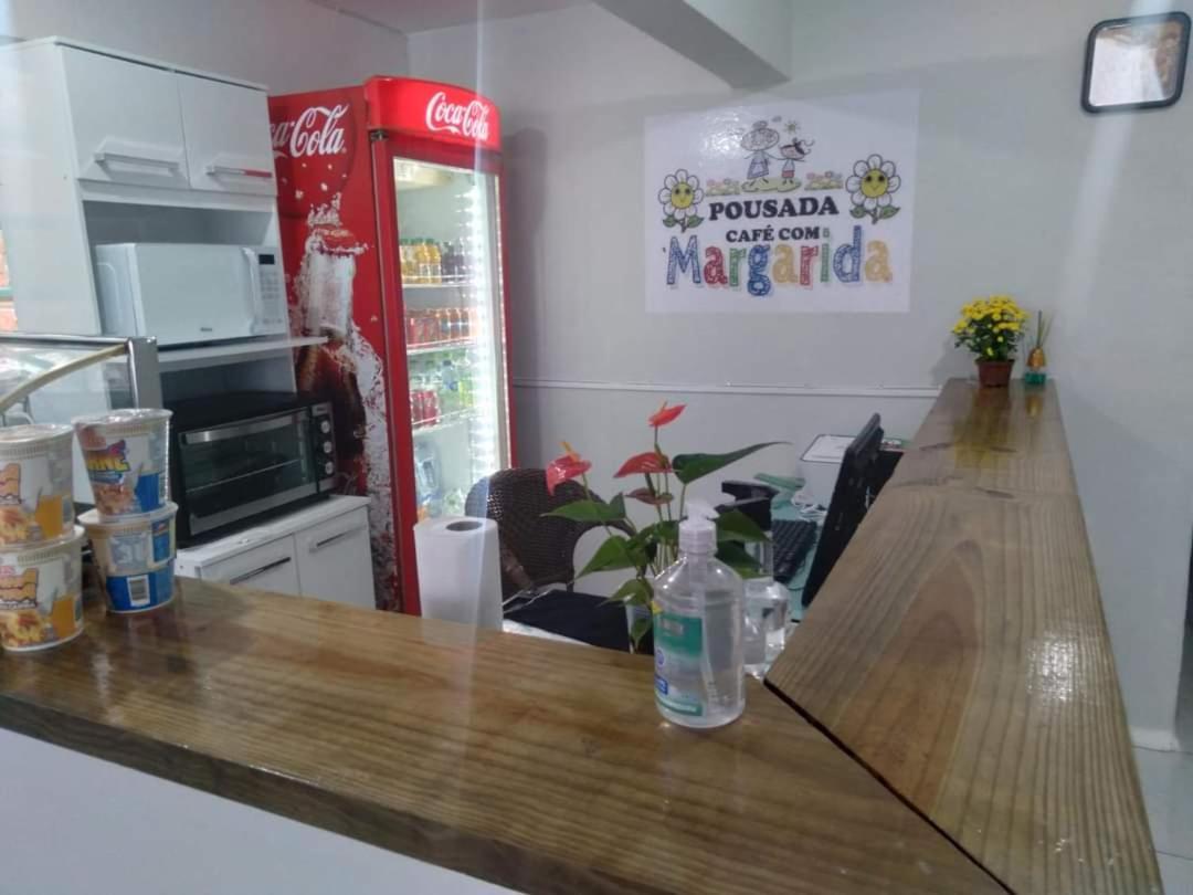 Pousada Cafe Com Margarida 150 Metros Do Mar Rua Do Calcadao Da Central บัลเนอาริโอ กังโบริว ภายนอก รูปภาพ